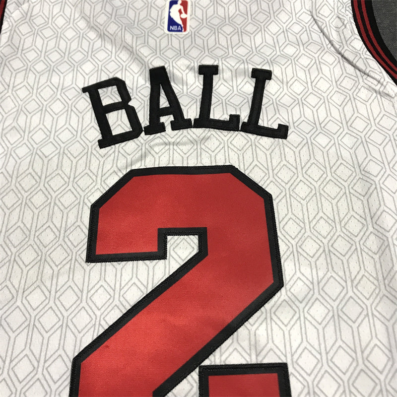 Men's Chicago Bulls Lonzo Ball #2 White 2022/23 Swingman Jersey - City Edition