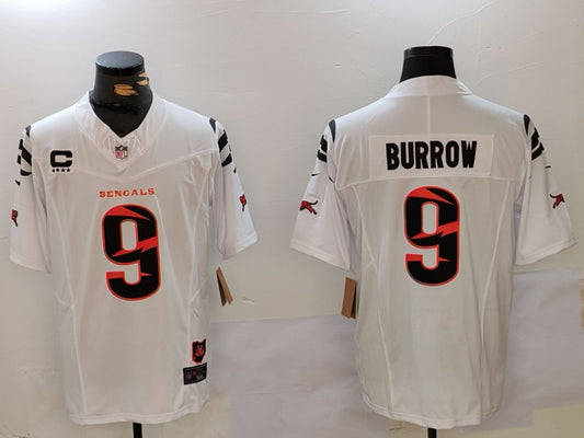 Men's Cincinnati Bengals Joe Burrow #9 White Vapor Untouchable Limited Jersey