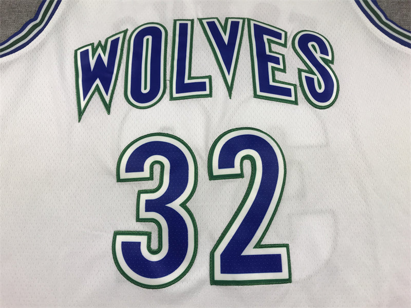 Men's Minnesota Timberwolves Karl-Anthony Towns #32 White Swingman Player Jersey