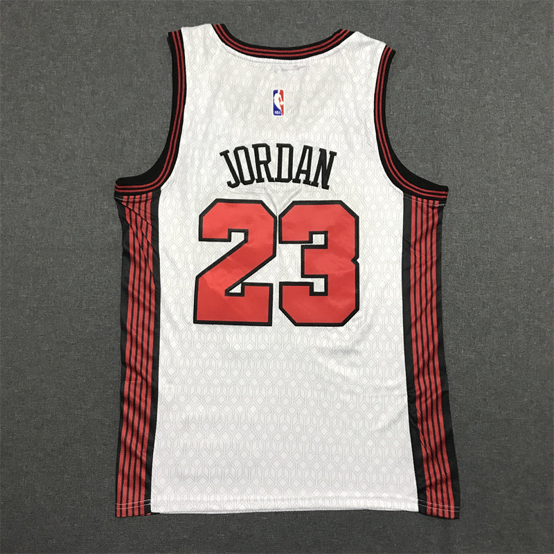 Men's Chicago Bulls Michael Jordan #23 White 2022/23 Swingman Jersey - City Edition