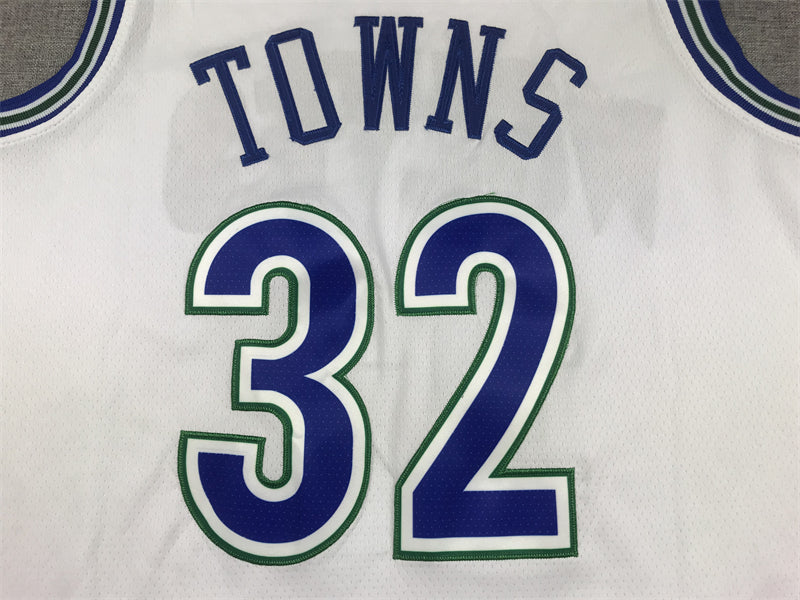 Men's Minnesota Timberwolves Karl-Anthony Towns #32 White Swingman Player Jersey