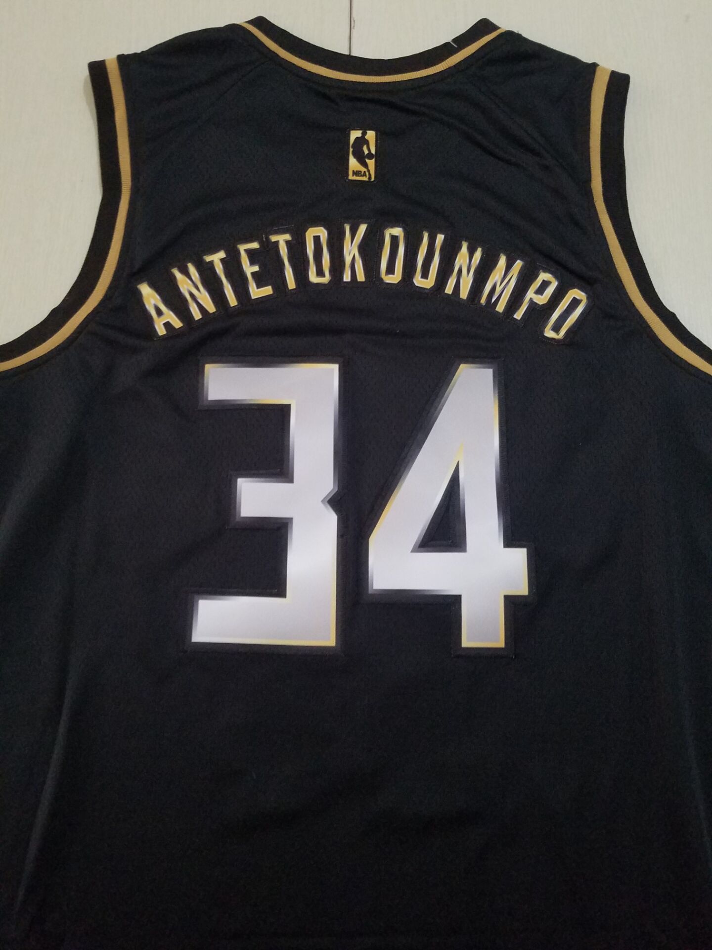 Men's Milwaukee Bucks Giannis Antetokounmpo #34 Black Swingman Jersey