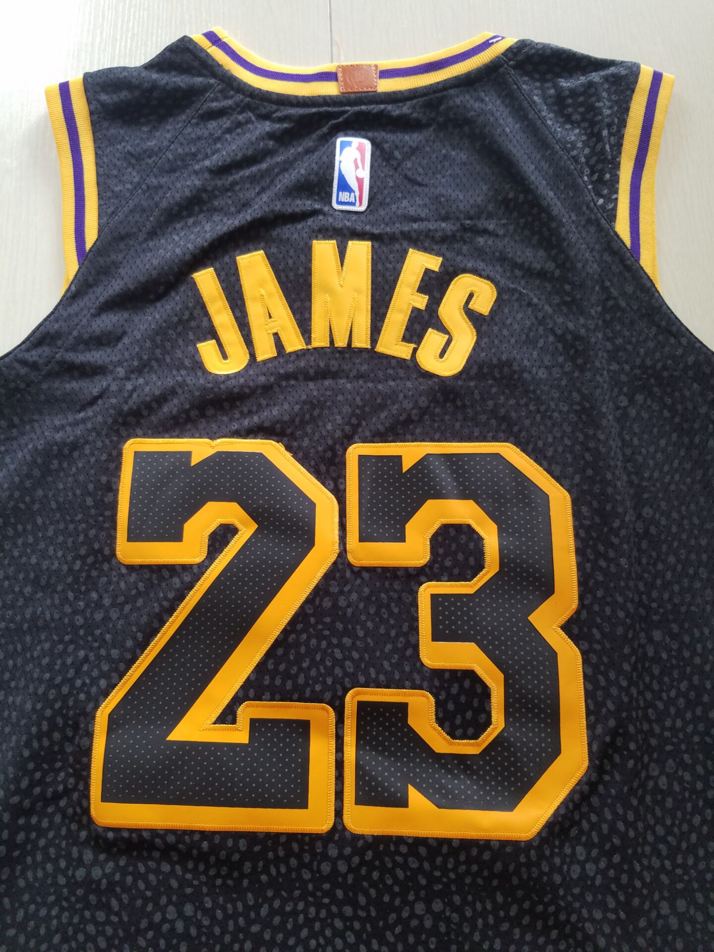 Men's Los Angeles Lakers LeBron James #23 NBA Black Swingman Jersey