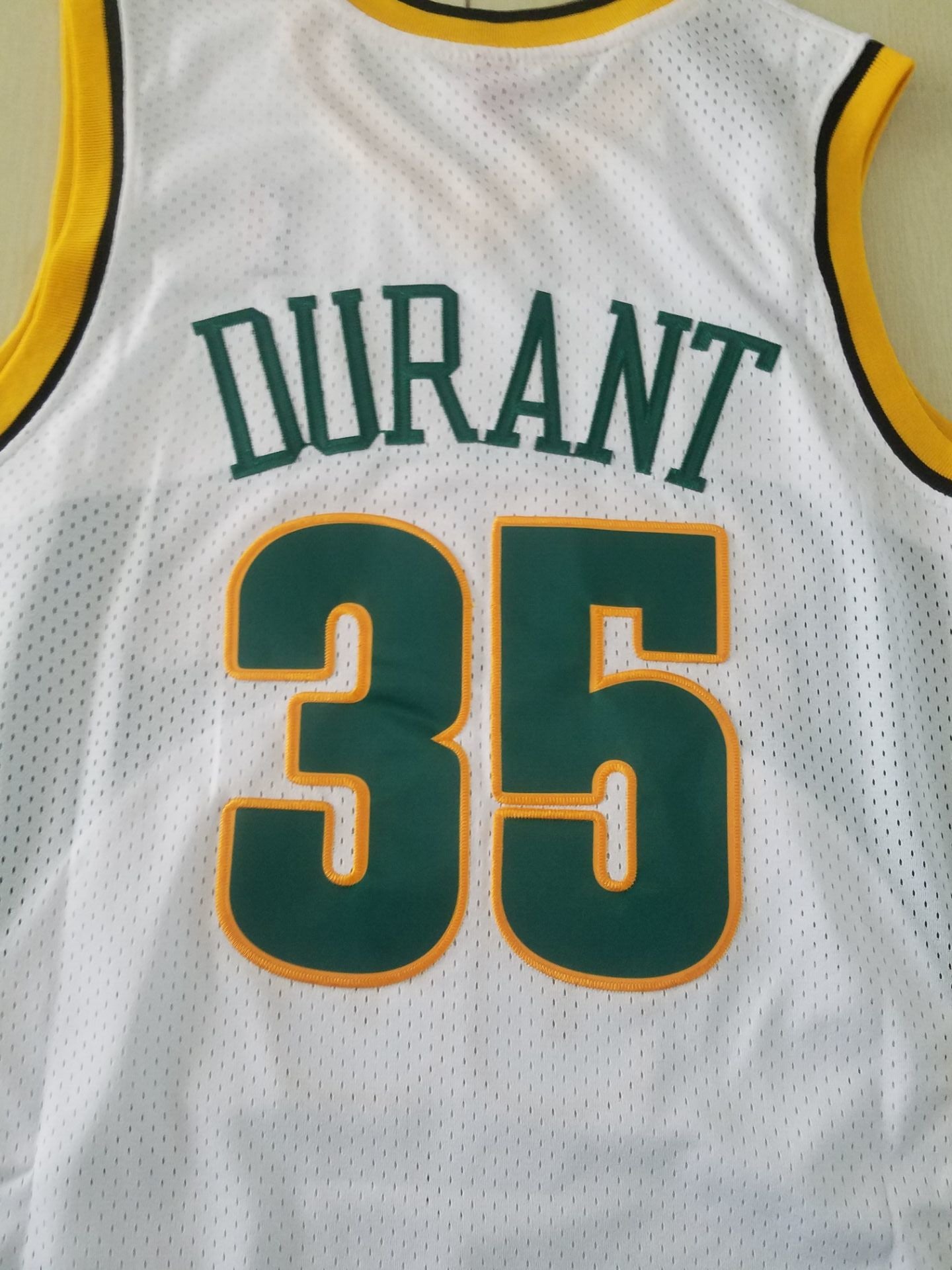 Men's Seattle SuperSonics Kevin Durant 2007-08 White Hardwood Classics Swingman Jersey