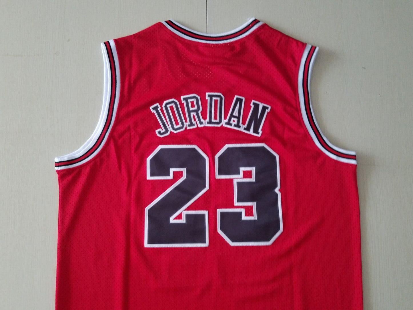 Men's Chicago Bulls Michael Jordan 1996-97 Hardwood Classics Swingman Jersey