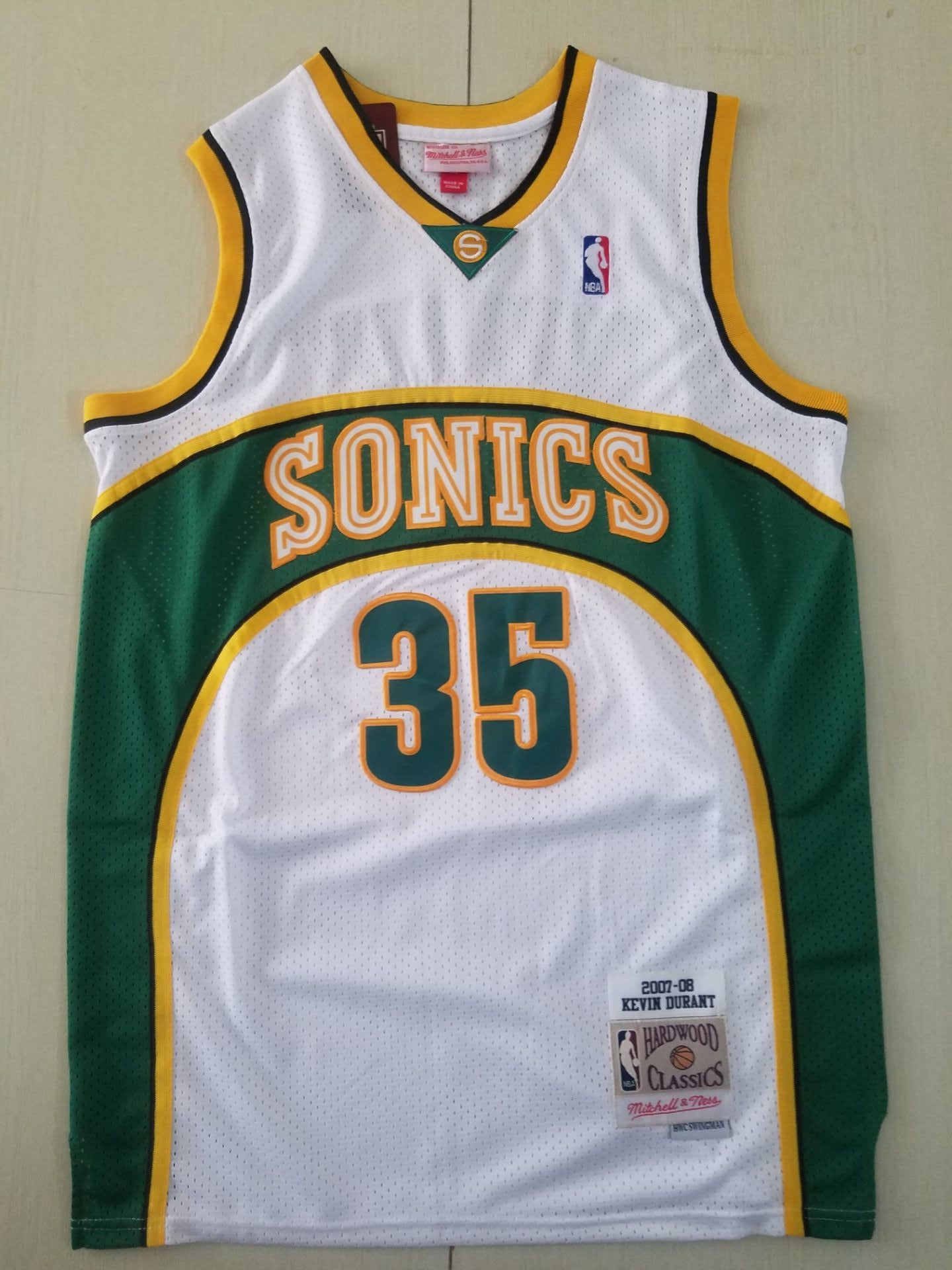 Men's Seattle SuperSonics Kevin Durant 2007-08 White Hardwood Classics Swingman Jersey