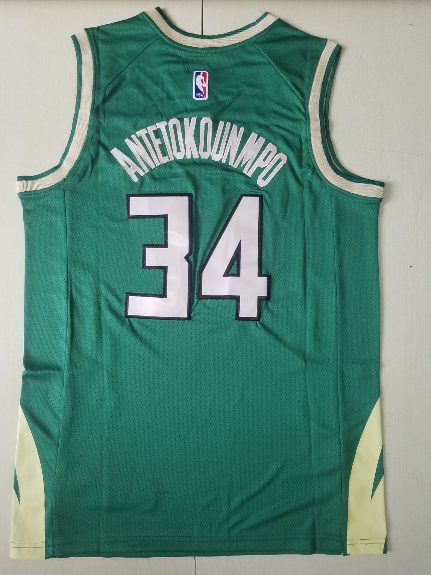 Men's Milwaukee Bucks Giannis Antetokounmpo #34 Green Swingman Jersey