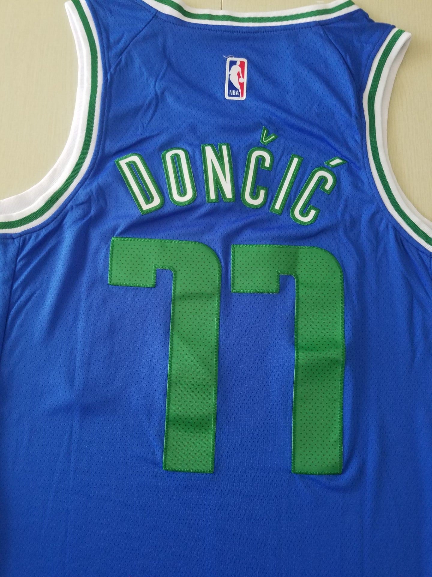 Men's Dallas Mavericks Luka Doncic #77 Blue Classics Swingman Jersey