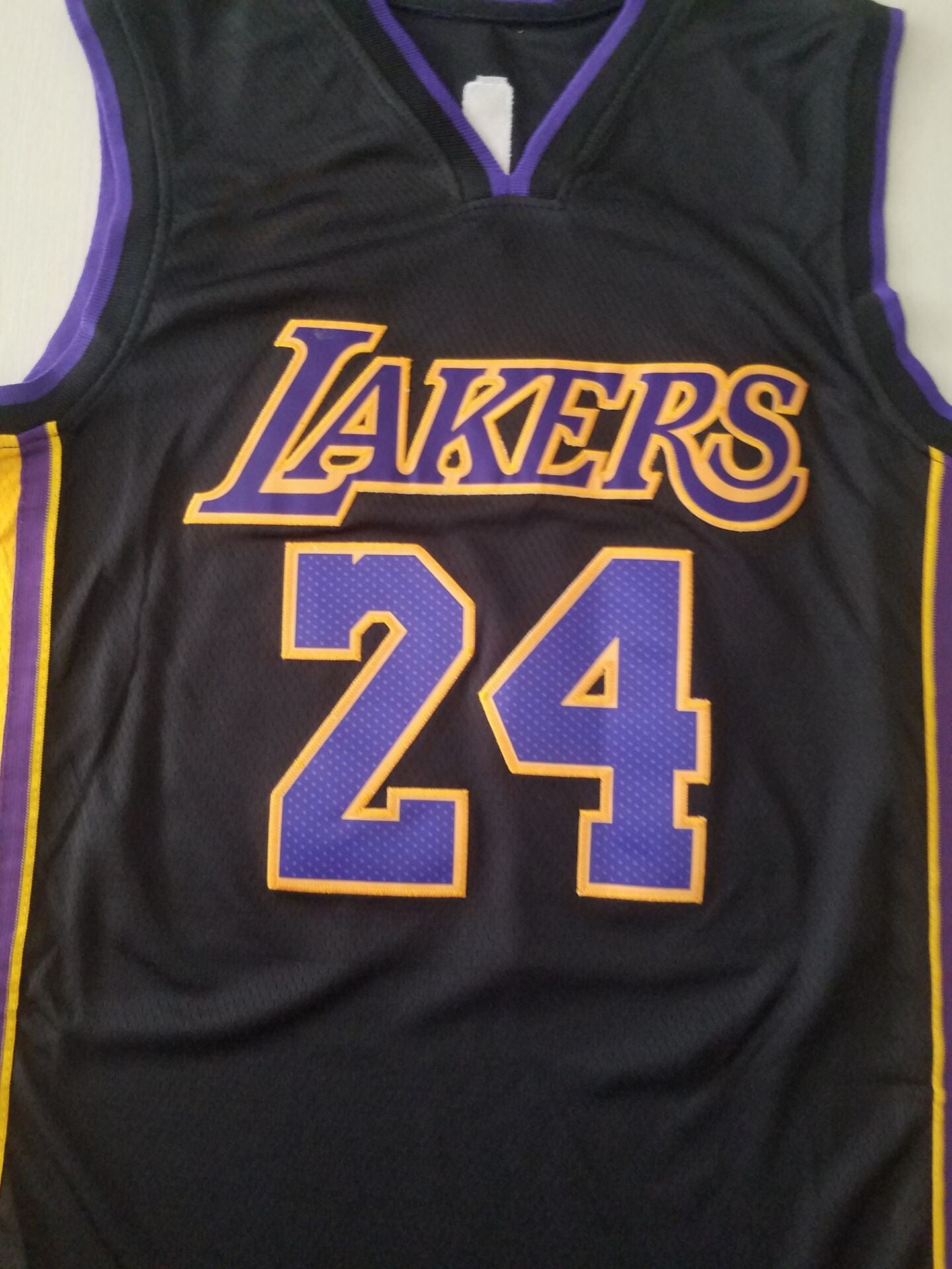 Men's Los Angeles Lakers Kobe Bryant Black #24 Swingman Player Jersey