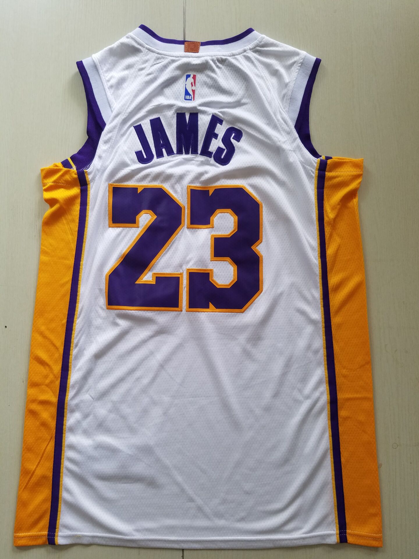 Men's Los Angeles Lakers LeBron James #23 NBA White Swingman Jersey