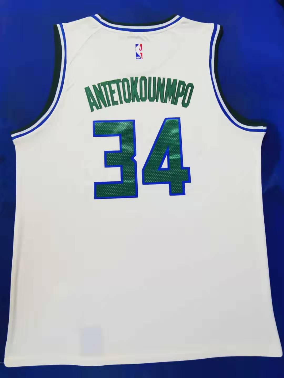 Men's Milwaukee Bucks Giannis Antetokounmpo #34 White Replica Player Jersey