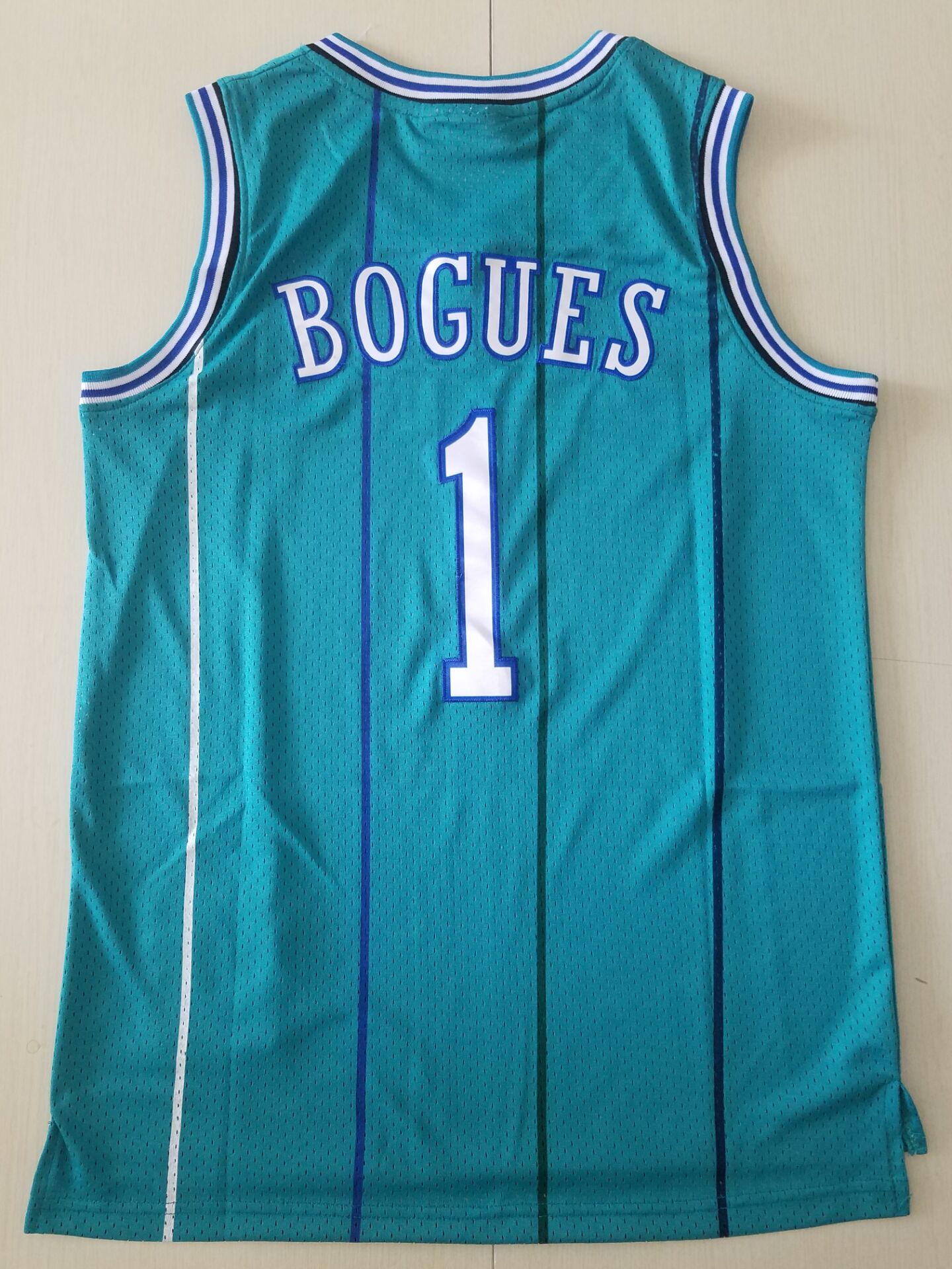 Men's Charlotte Hornets Muggsy Bogues 1992-93 Hardwood Classics Swingman Jersey