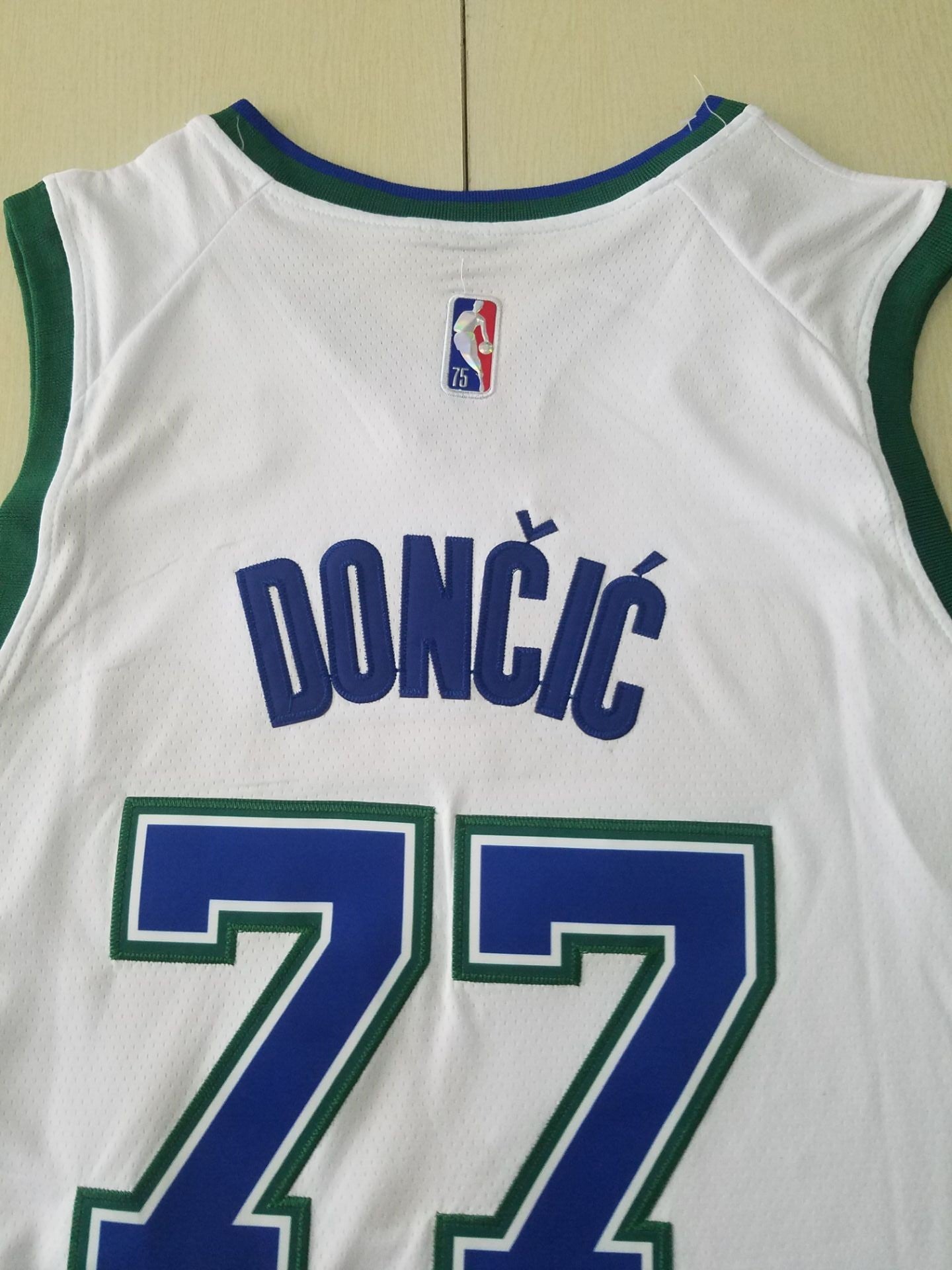 Men's Dallas Mavericks Luka Doncic White 2021/22 Swingman Jersey - City Edition