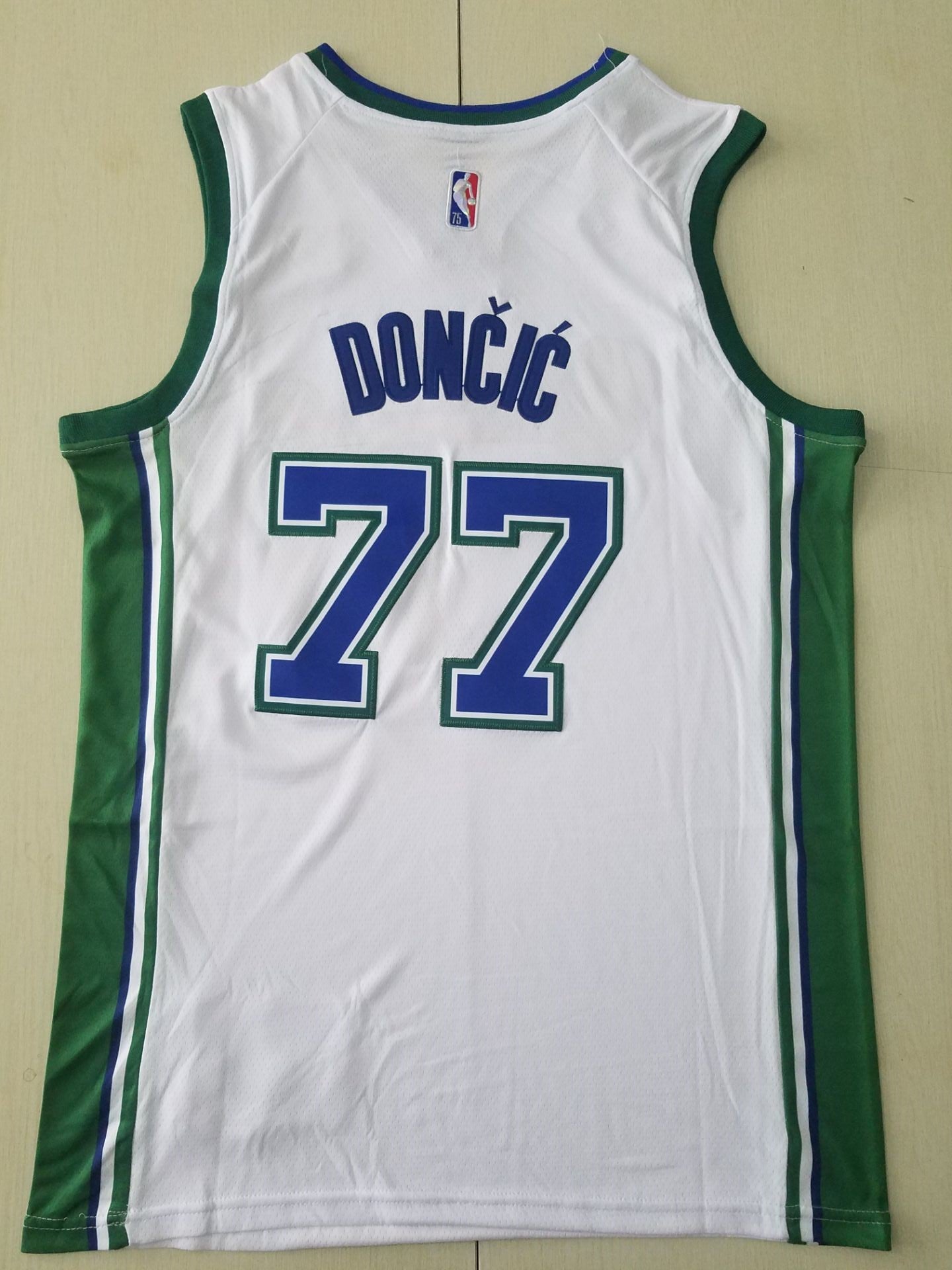 Men's Dallas Mavericks Luka Doncic White 2021/22 Swingman Jersey - City Edition