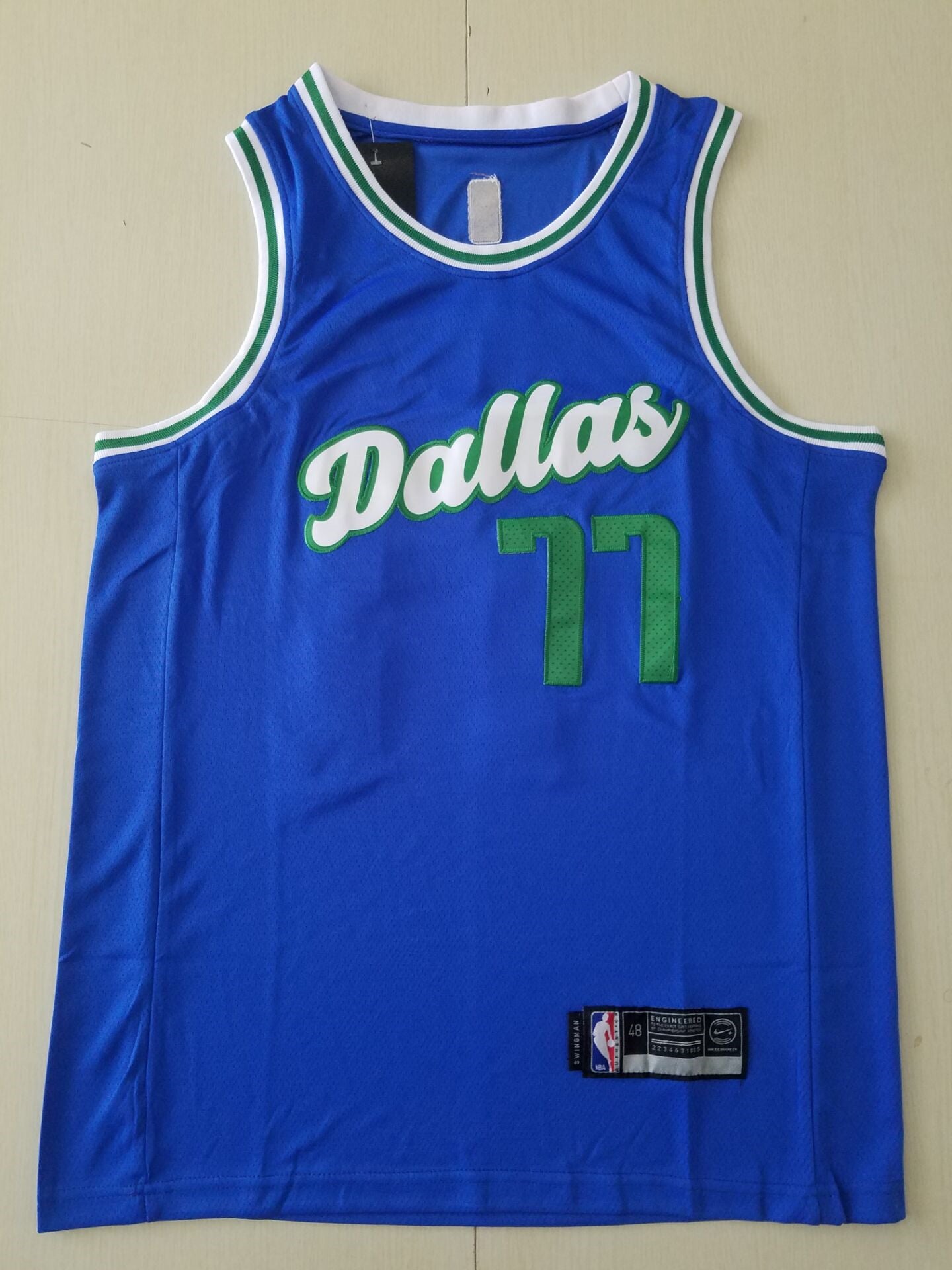 Men's Dallas Mavericks Luka Doncic #77 Blue Classics Swingman Jersey