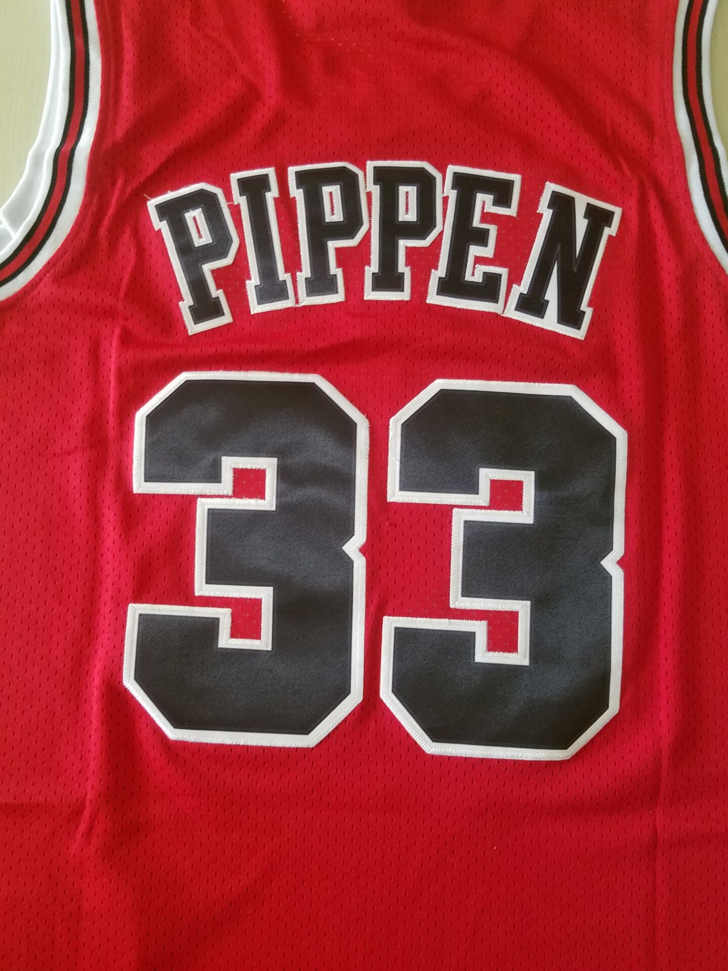 Men's Chicago Bulls Scottie Pippen 1997-98 Red Hardwood Classics Swingman Jersey