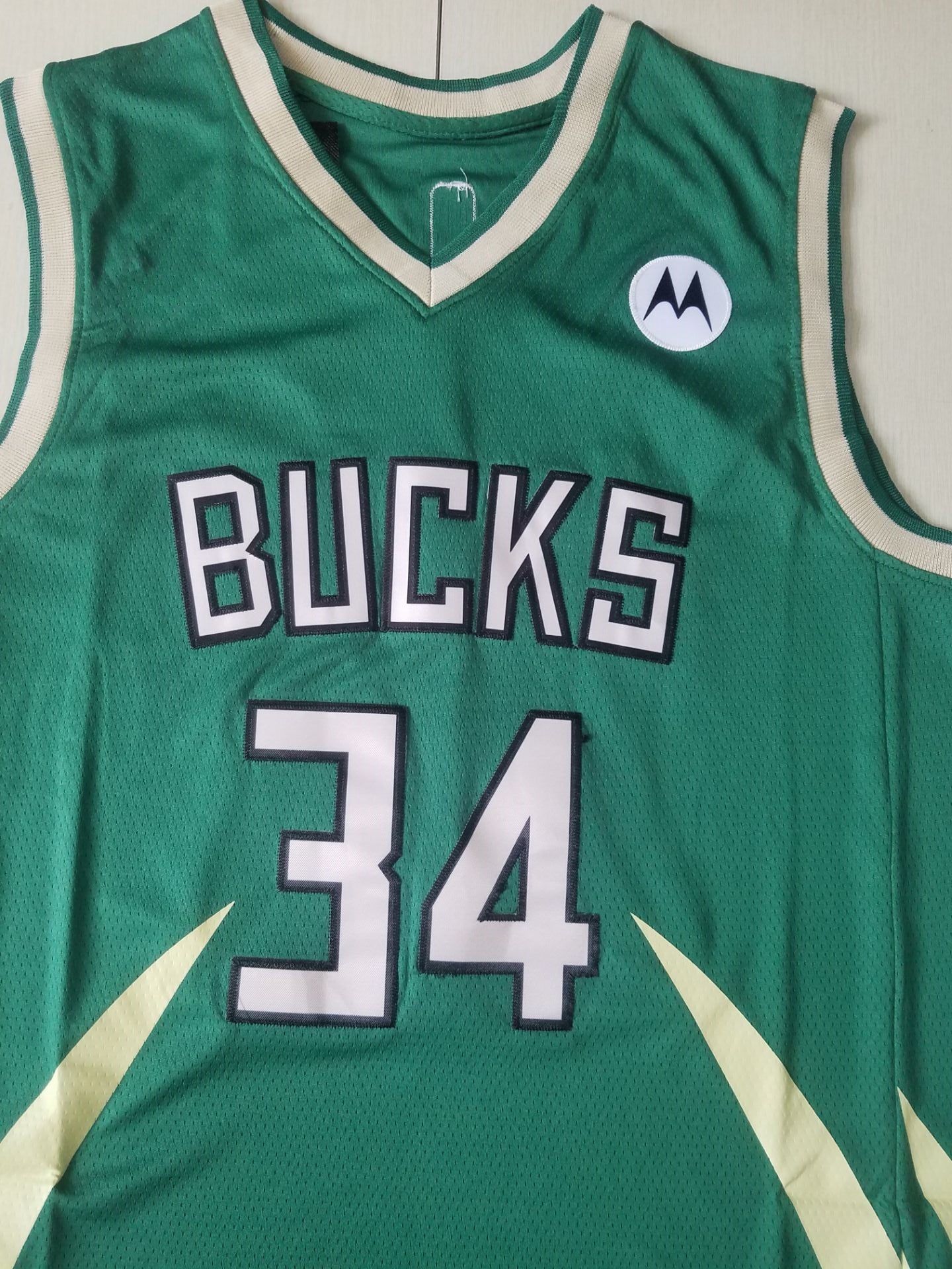 Men's Milwaukee Bucks Giannis Antetokounmpo #34 Green Swingman Jersey