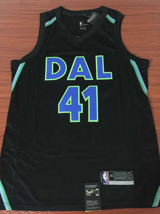 Men's Dallas Mavericks Dirk Nowitzki #41 Black Replica Swingman Jersey