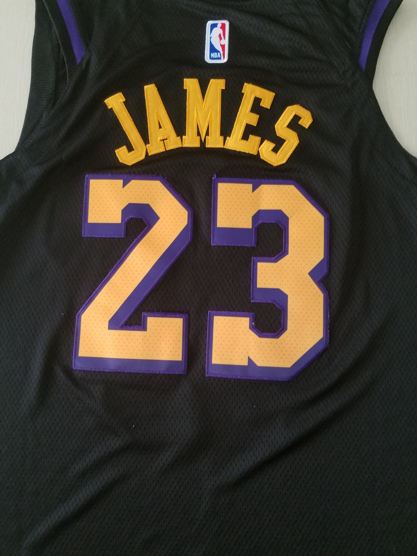 Men's Los Angeles Lakers LeBron James #23 Black Swingman Jersey