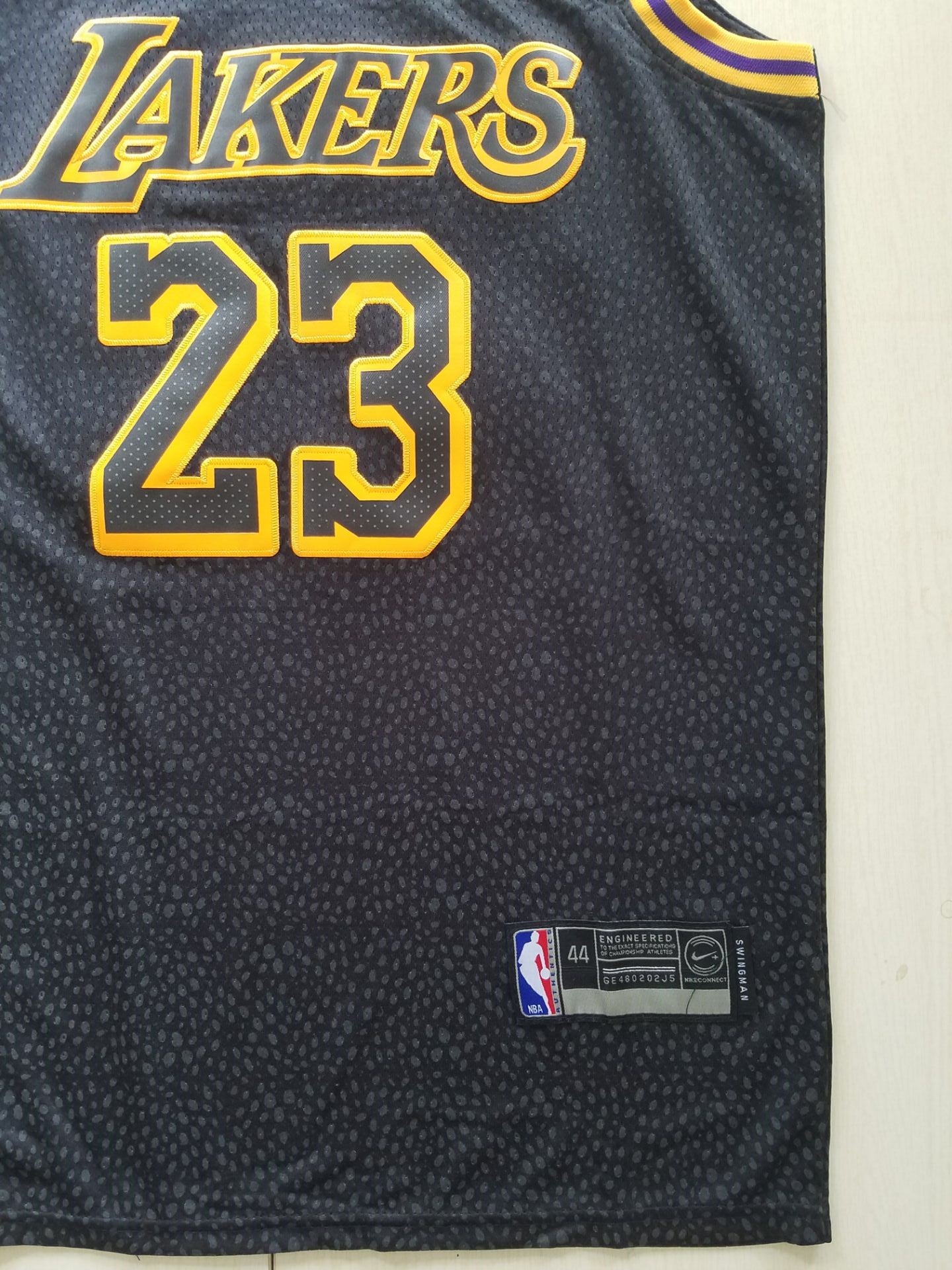 Men's Los Angeles Lakers LeBron James #23 NBA Black Swingman Jersey