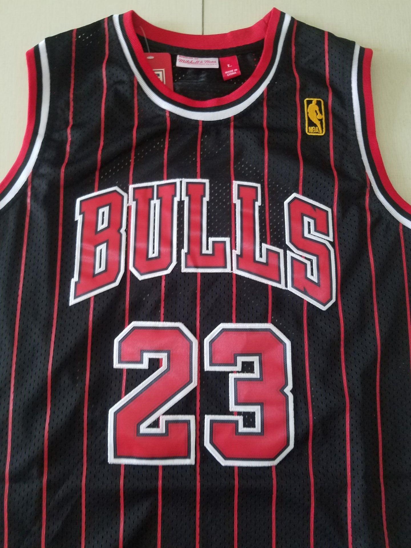 Men's Chicago Bulls Michael Jordan #23 Black Classics 1996-97 Authentic Jersey