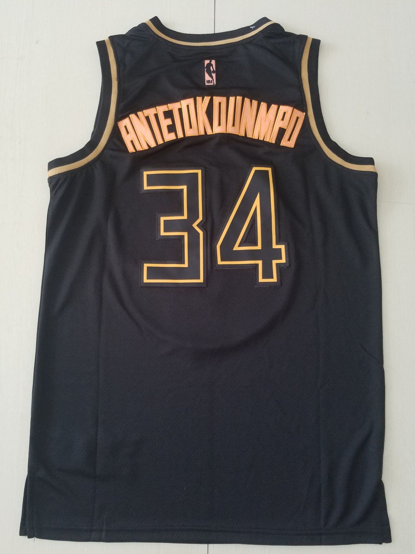 Men's Milwaukee Bucks Giannis Antetokounmpo #34 Black Swingman Player Jersey