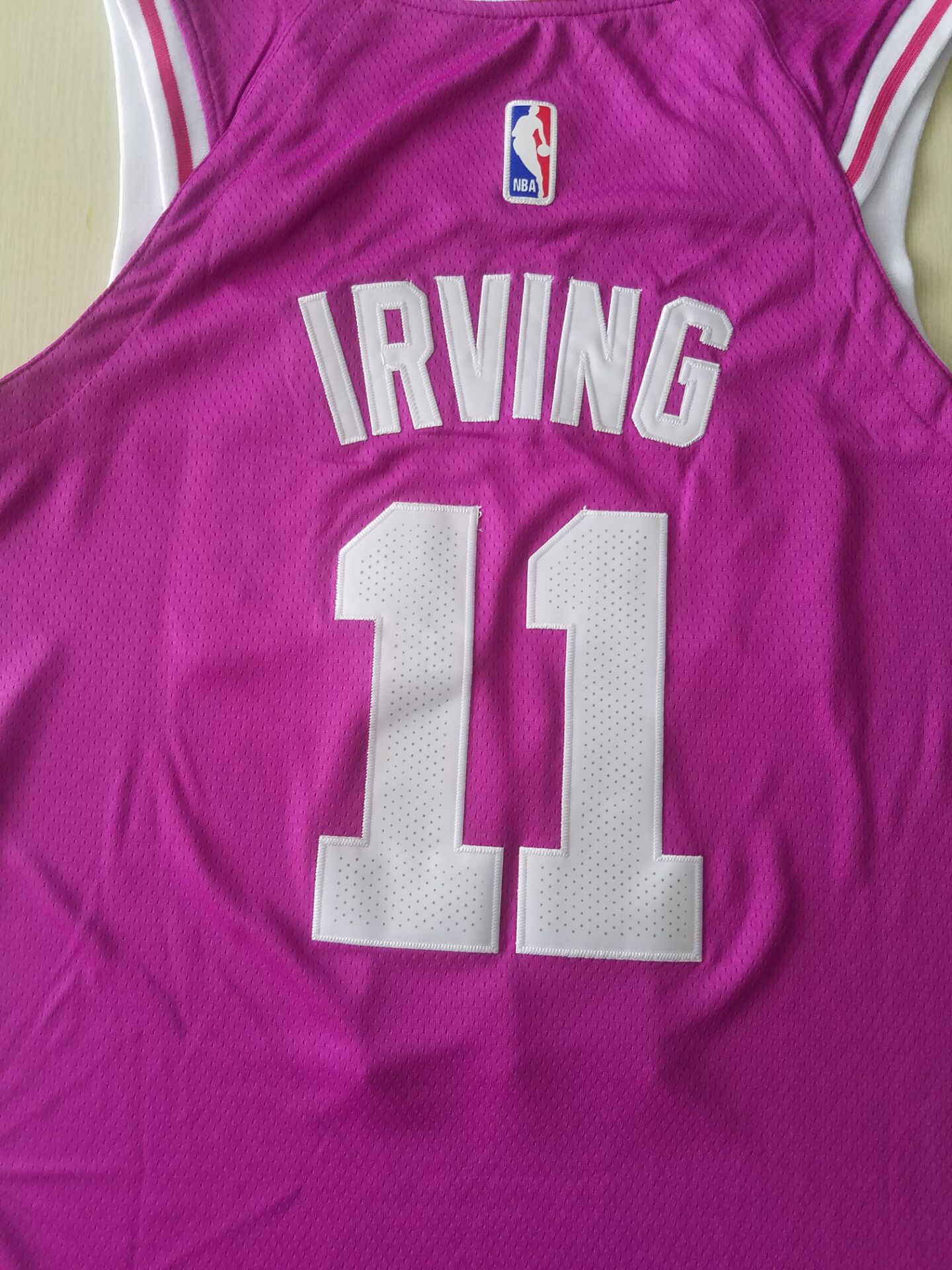 Men's Boston Celtics Kyrie Irving #11 NBA Swingman Jersey - Mei Red