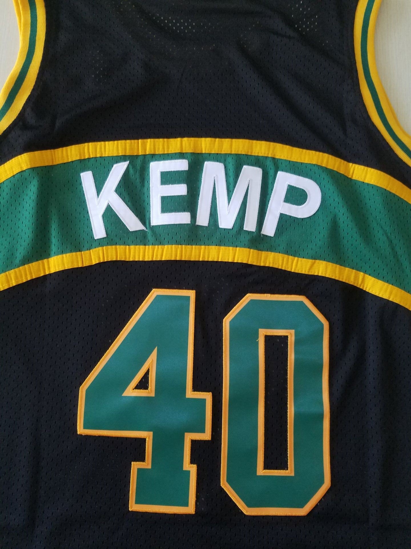 Men's Seattle Supersonics Shawn Kemp #40 Black Throwback Swingman Jersey