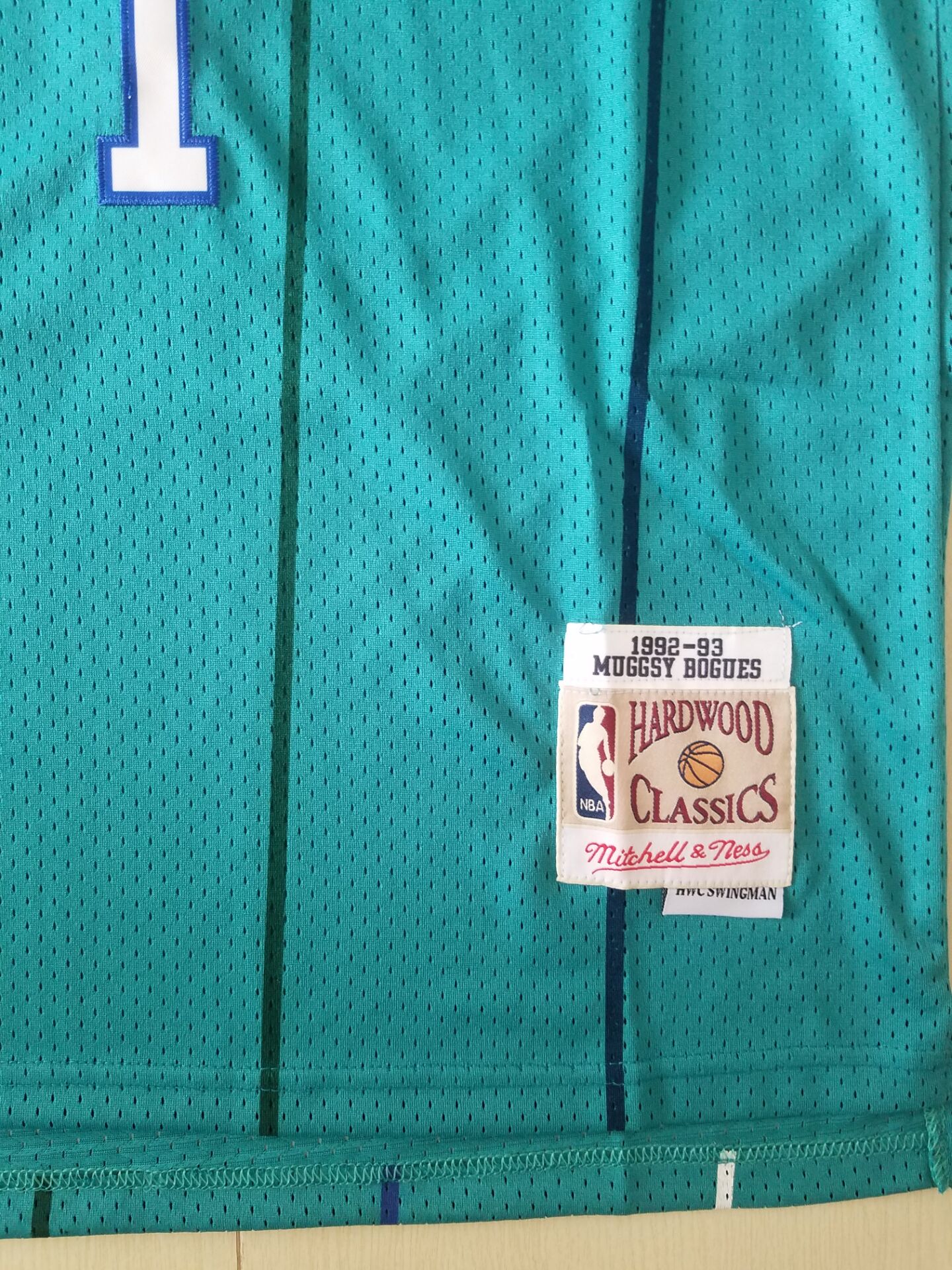 Men's Charlotte Hornets Muggsy Bogues 1992-93 Hardwood Classics Swingman Jersey