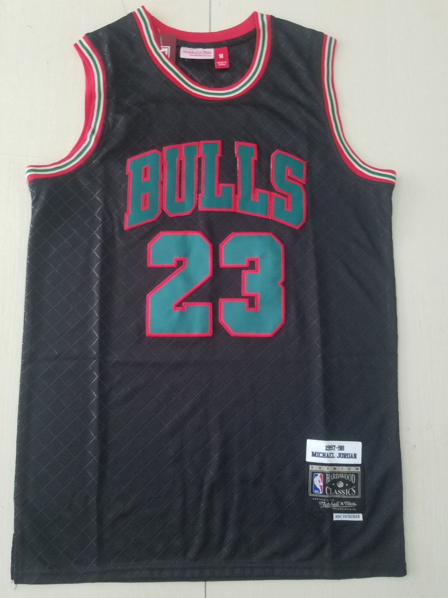 Men's Chicago Bulls Michael Jordan 1997-98 Hardwood Classics Swingman Jersey