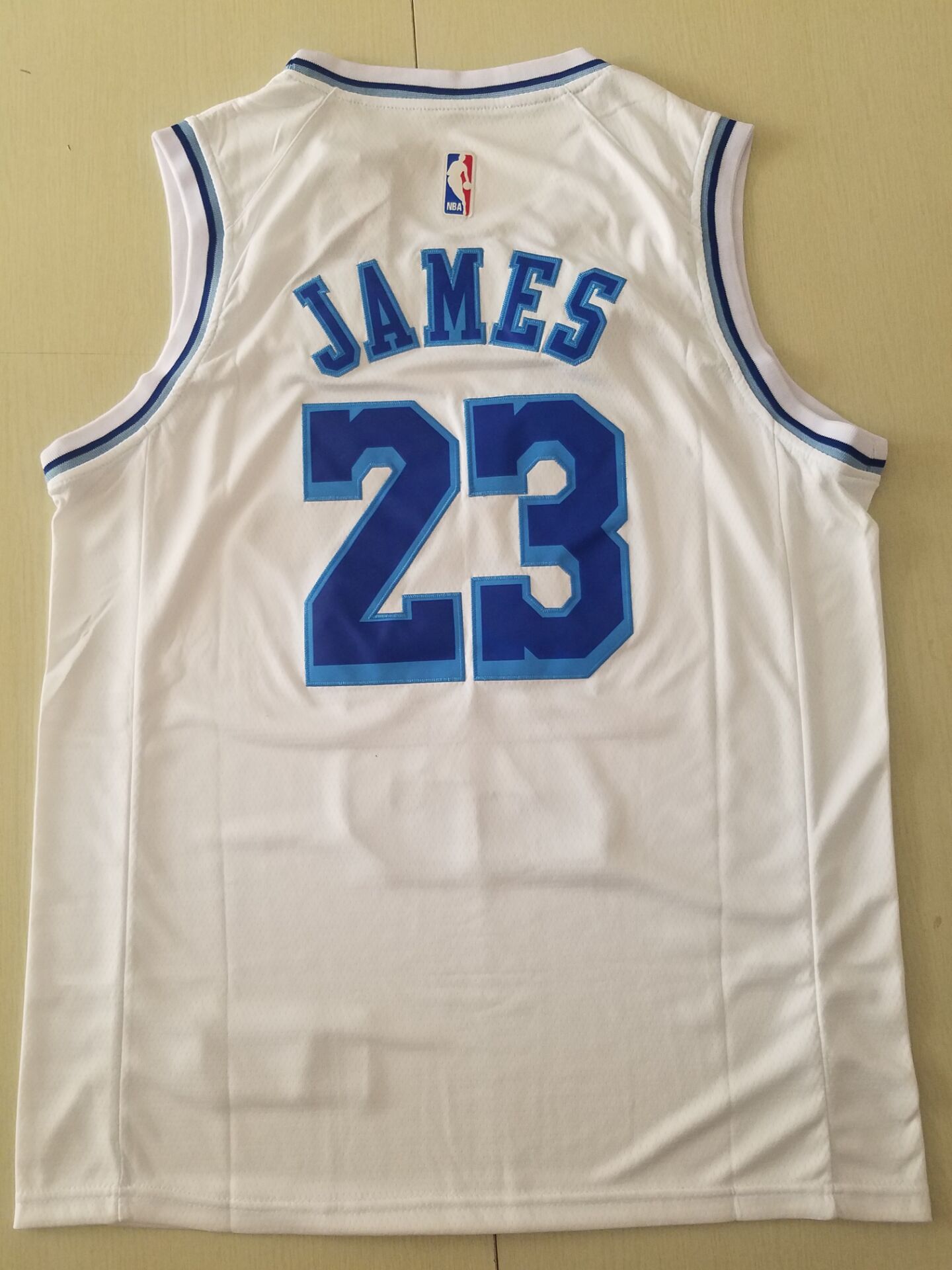 Men's Los Angeles Lakers LeBron James #23 White Swingman Player Jersey