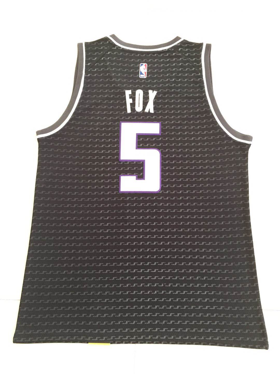 Men's Sacramento Kings De'Aaron Fox #5 NBA Black Player Replica Jersey