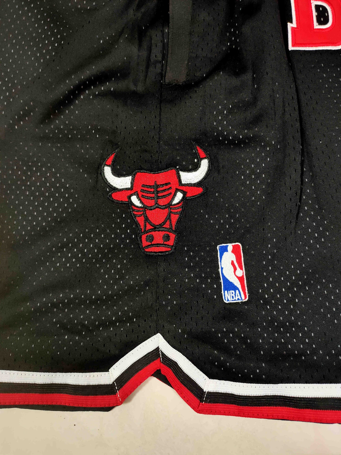 Men's Mitchell & Ness Authentic CHICAGO BULLS 1997-98 Game Shorts