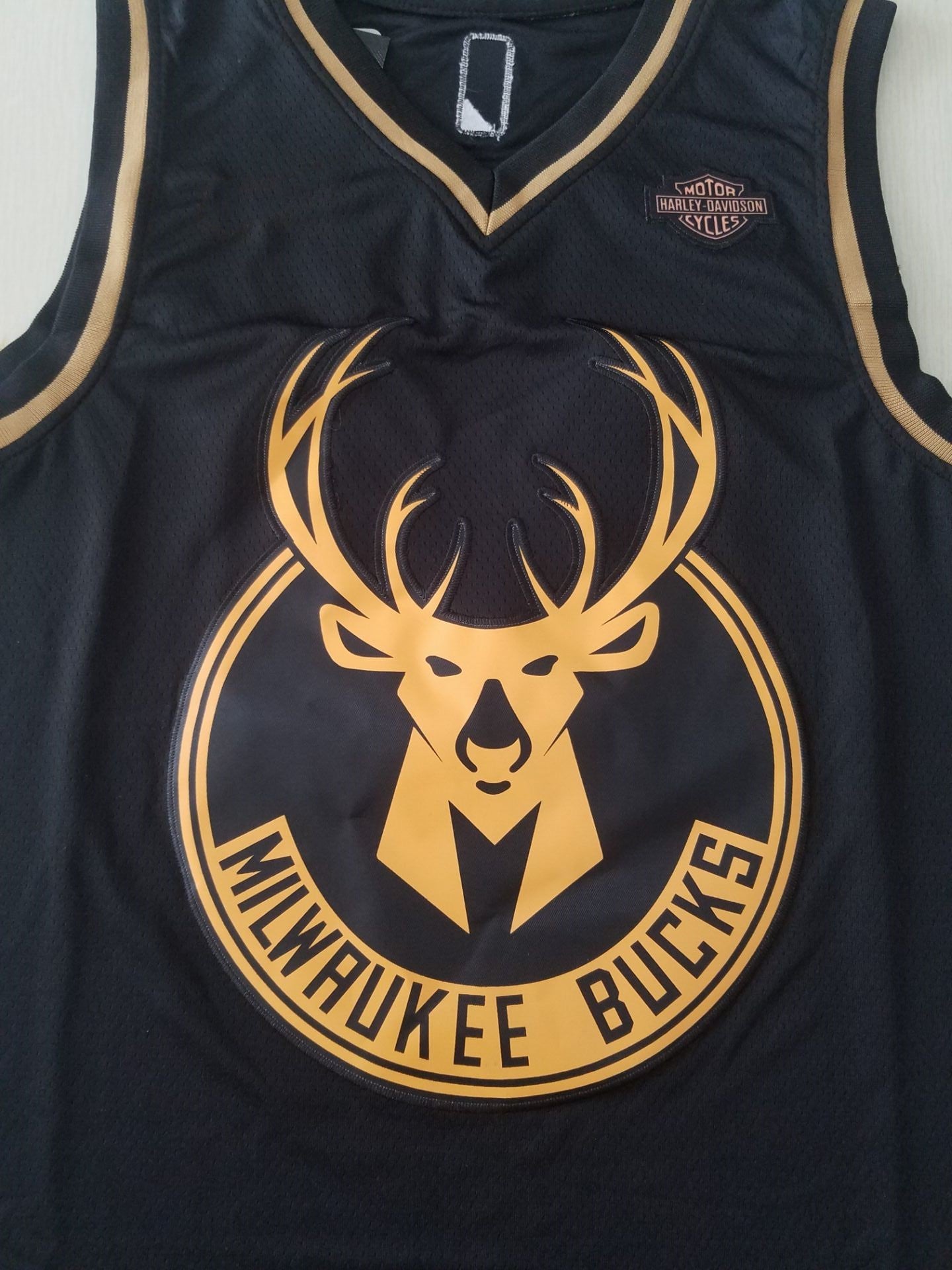 Men's Milwaukee Bucks Giannis Antetokounmpo #34 Black Swingman Player Jersey