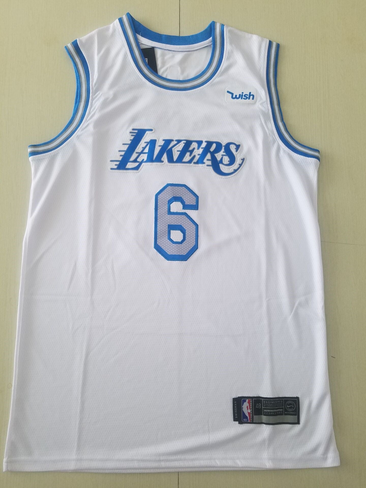 Men's Los Angeles Lakers LeBron James White 2020/21 Swingman Jersey City Edition