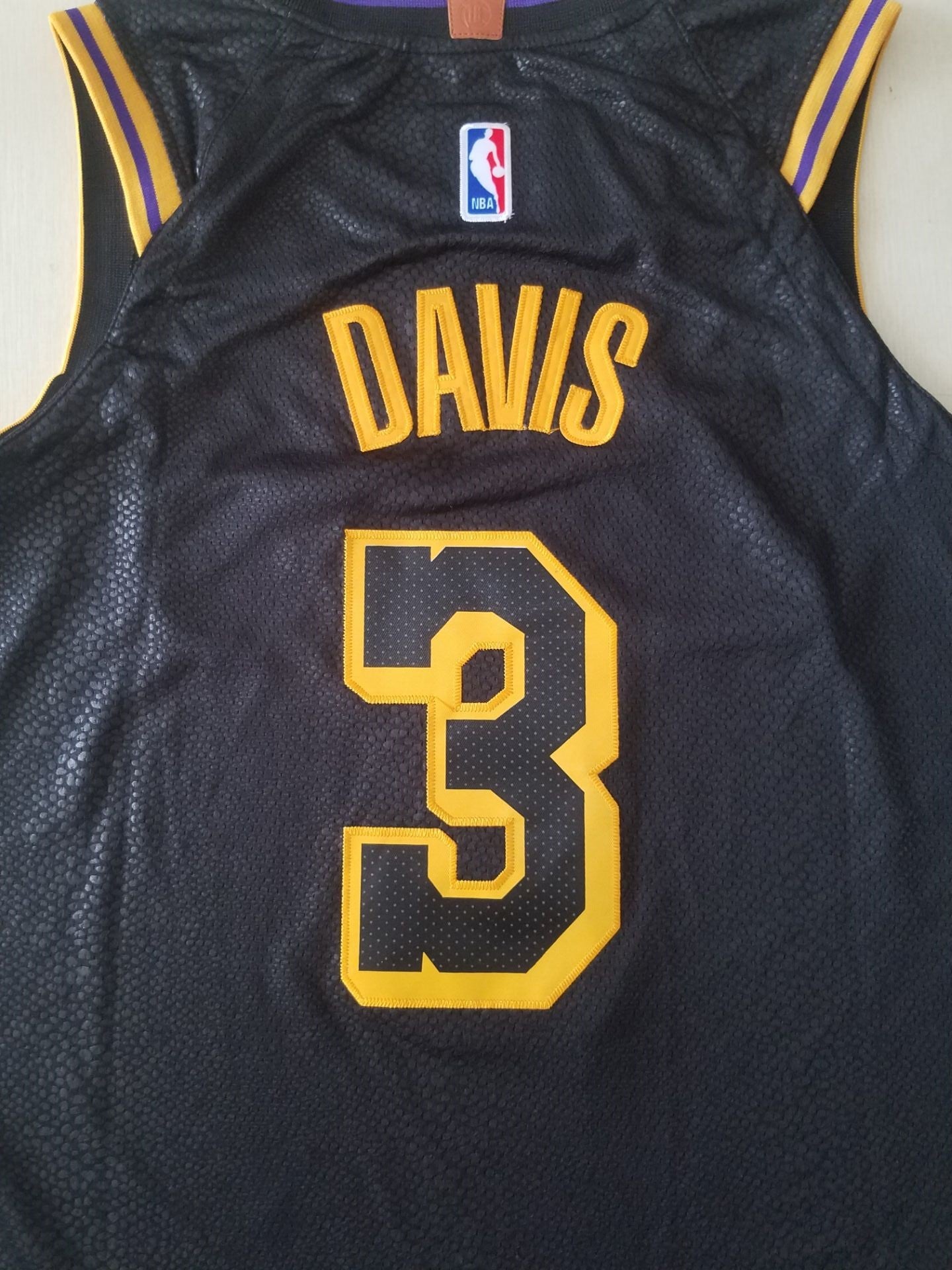 Men's Los Angeles Lakers Anthony Davis Black #3 NBA Swingman Jersey