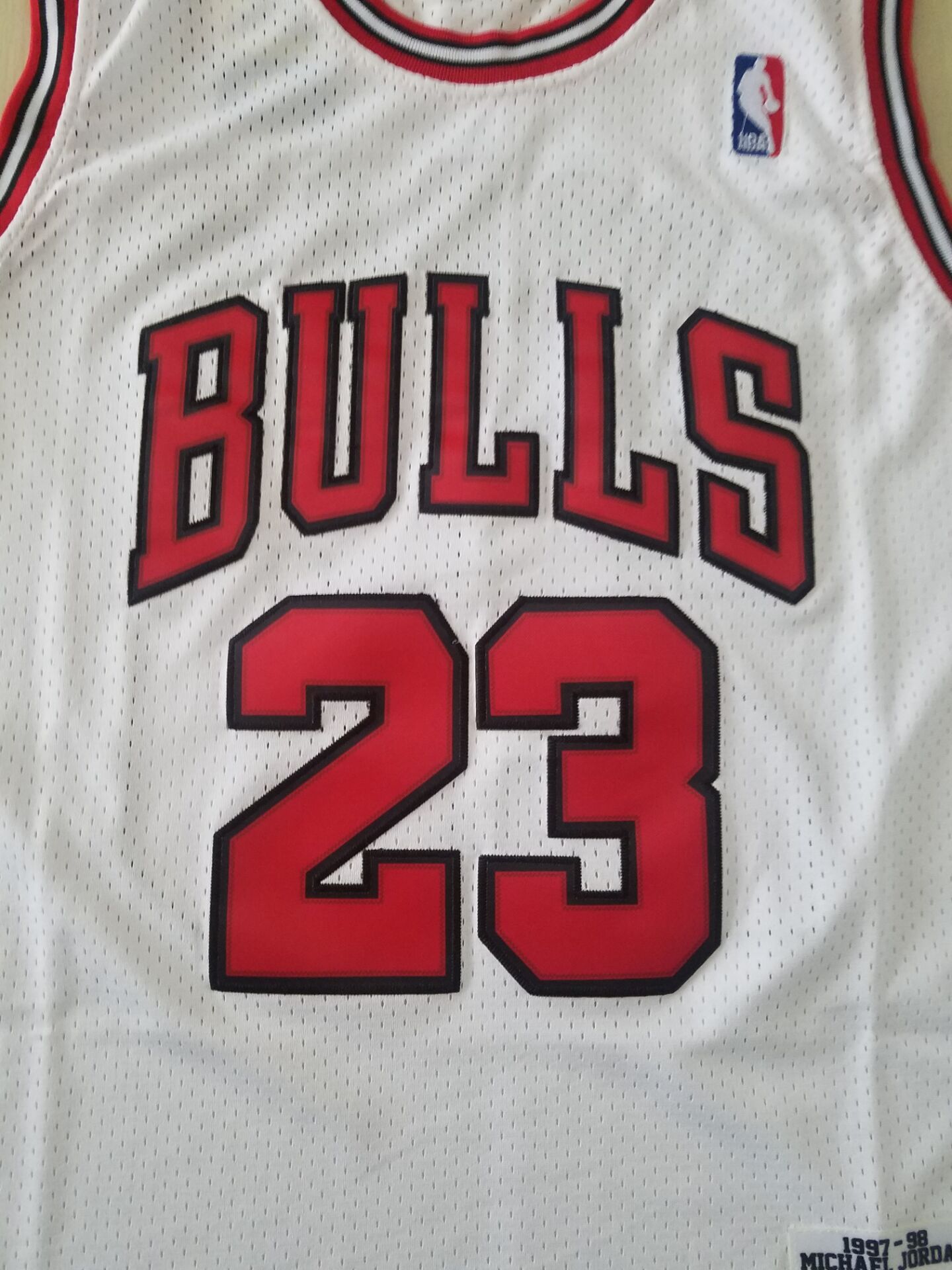 Men's Chicago Bulls Michael Jordan White 1997-98 Hardwood Classics Player Jersey