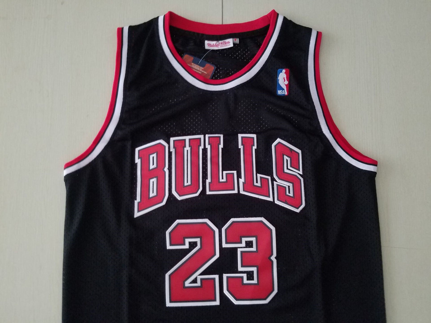 Men's Chicago Bulls Michael Jordan Black 1997-98 Hardwood Classics Player Jersey