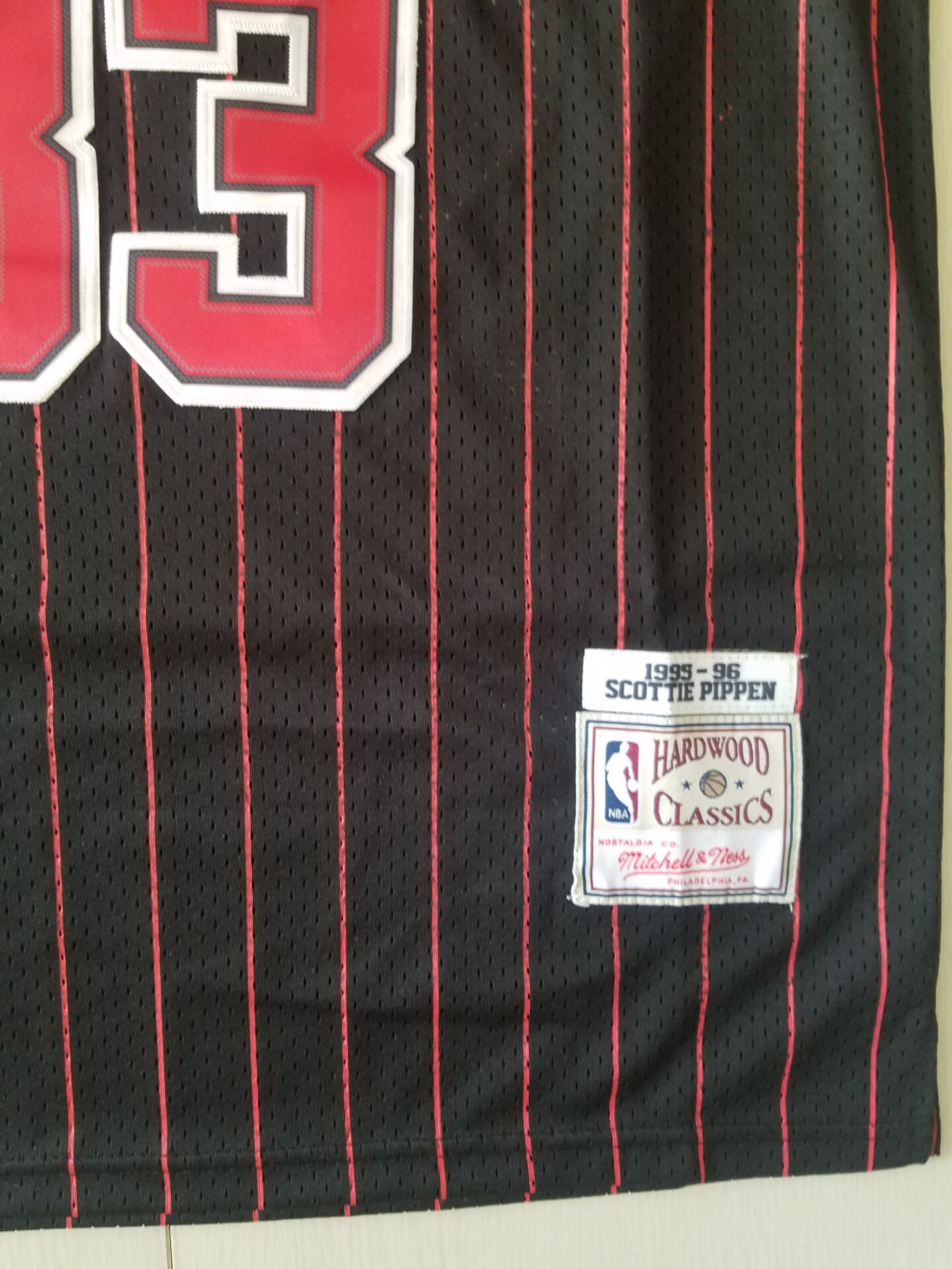 Men's Chicago Bulls Scottie Pippen 1995-96 Hardwood Classics Swingman Jersey