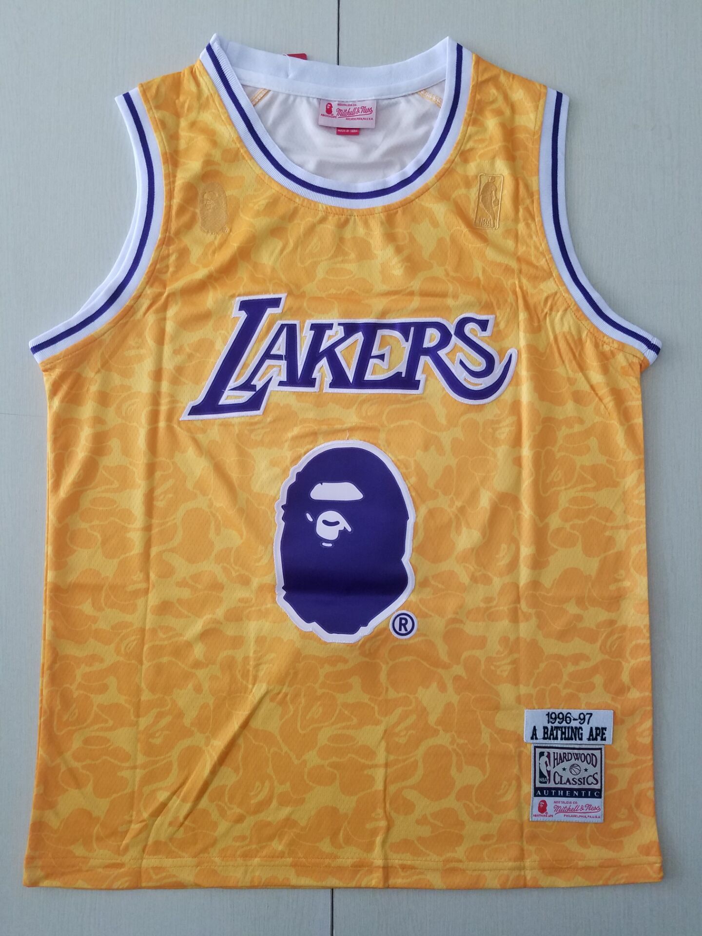 Men's Los Angeles Lakers Yellow 1996-97 Hardwood Classics Swingman Jersey