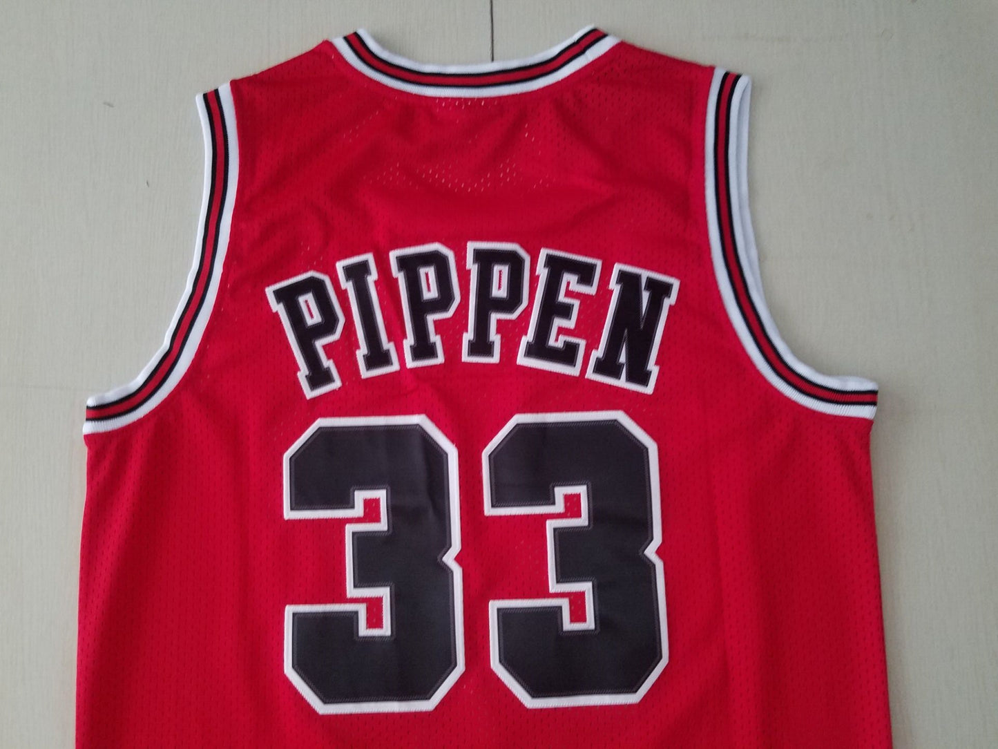 Men's Chicago Bulls Scottie Pippen Red 1997-98 Hardwood Classics Swingman Jersey