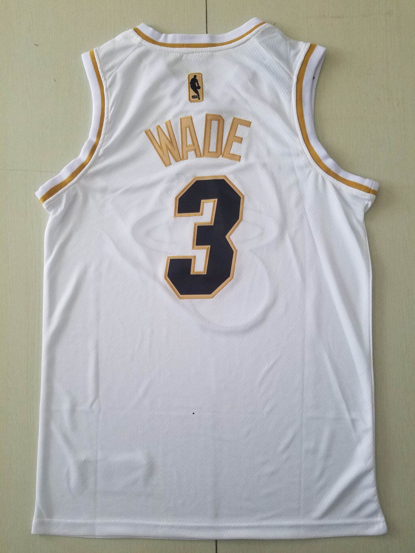 Men's Miami Heat Dwyane Wade #3 White Swingman Player Jersey