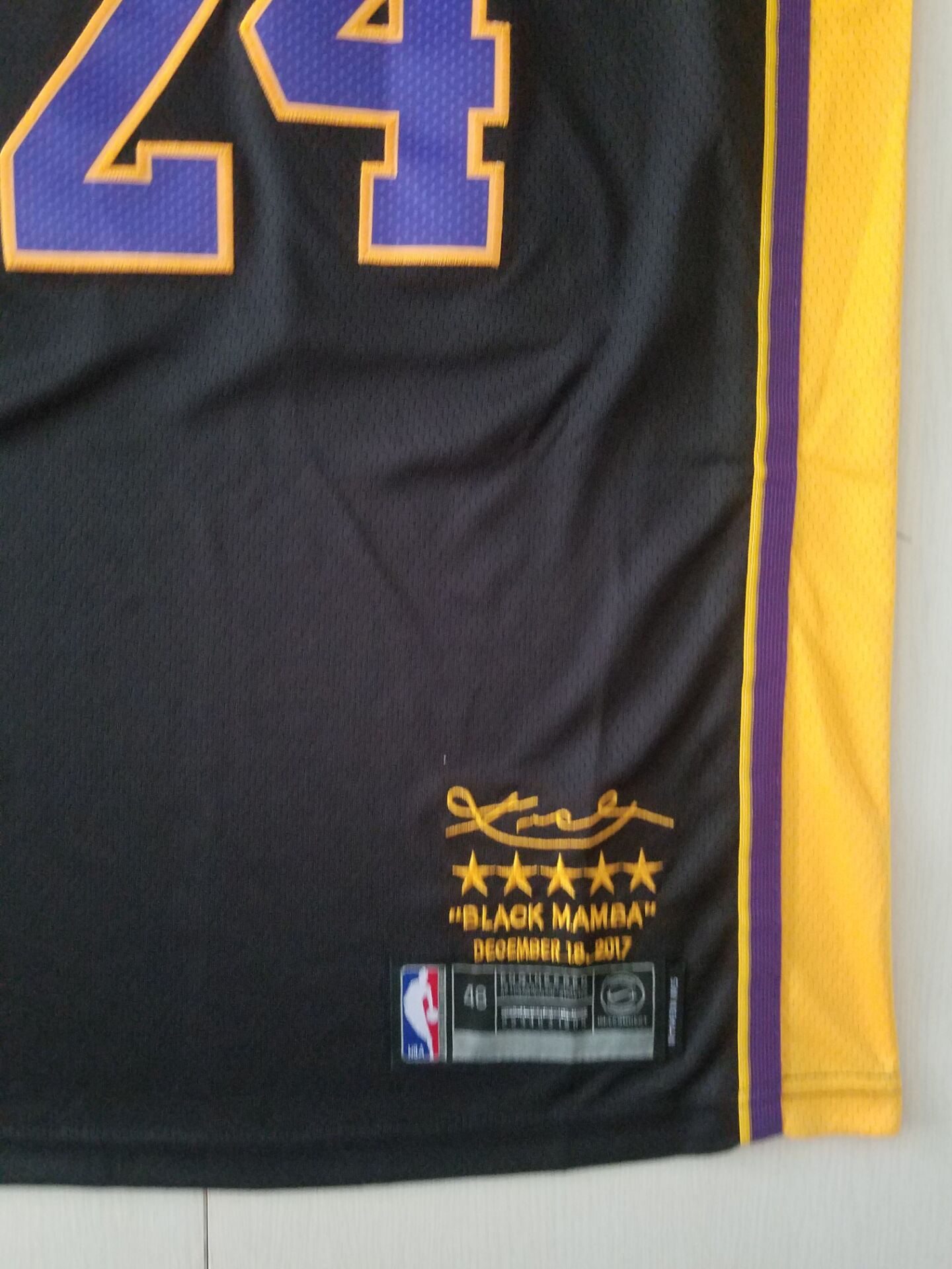 Men's Los Angeles Lakers Kobe Bryant Black #24 Swingman Player Jersey