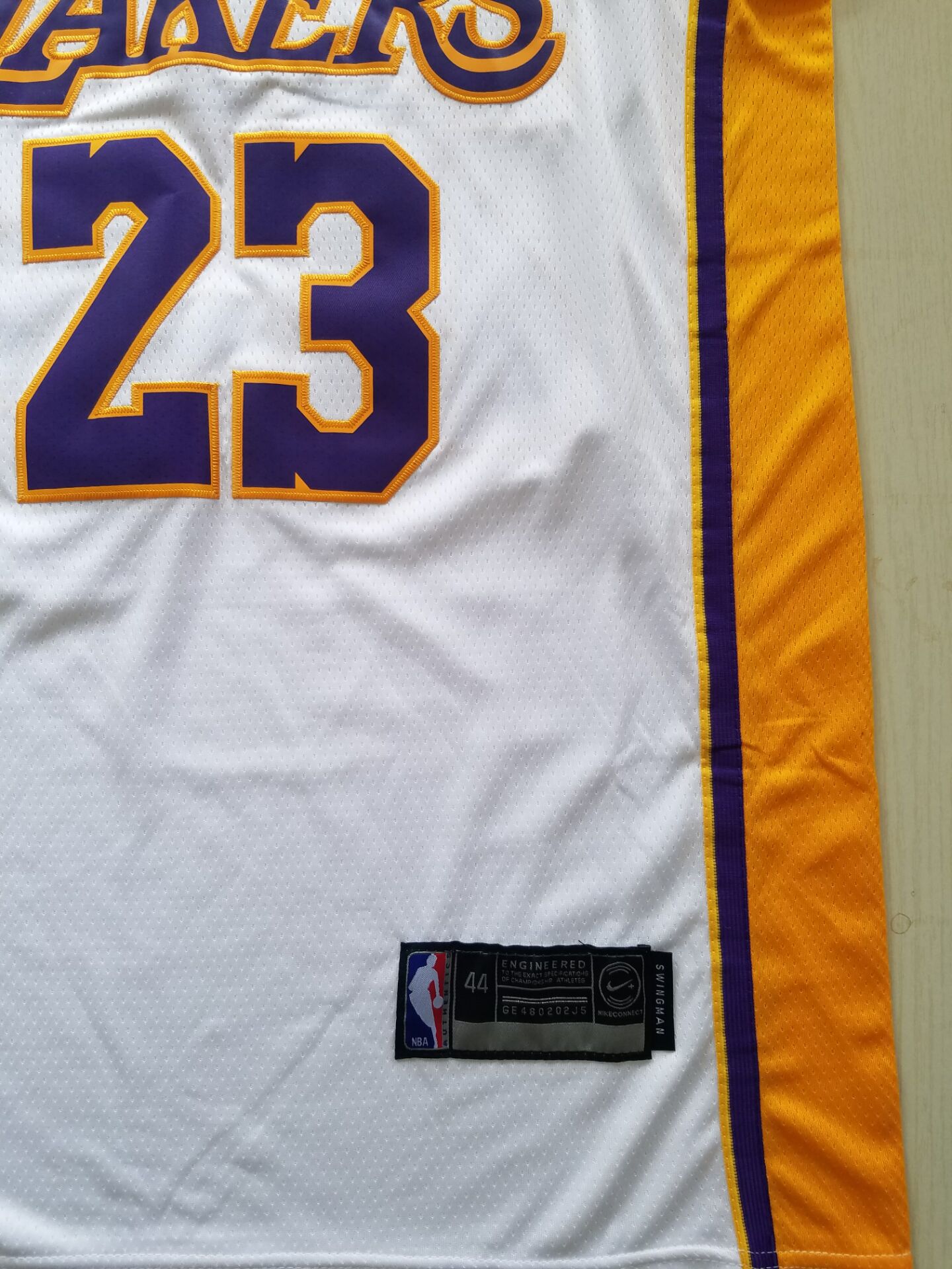 Men's Los Angeles Lakers LeBron James #23 NBA White Swingman Jersey