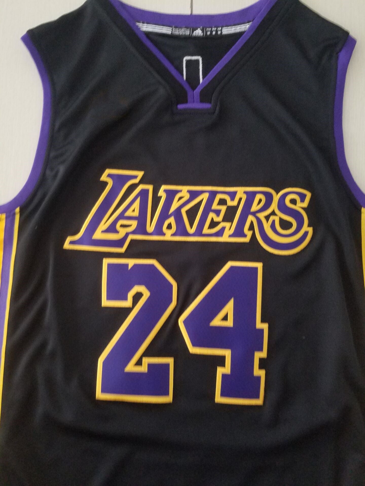 Men's Los Angeles Lakers Kobe Bryant #24 NBA Black Swingman Jersey