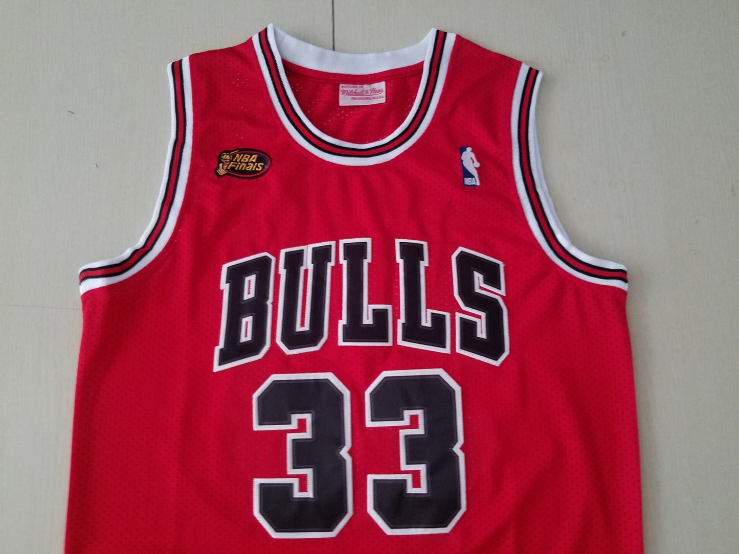 Men's Chicago Bulls Scottie Pippen Red 1997-98 Hardwood Classics Swingman Jersey