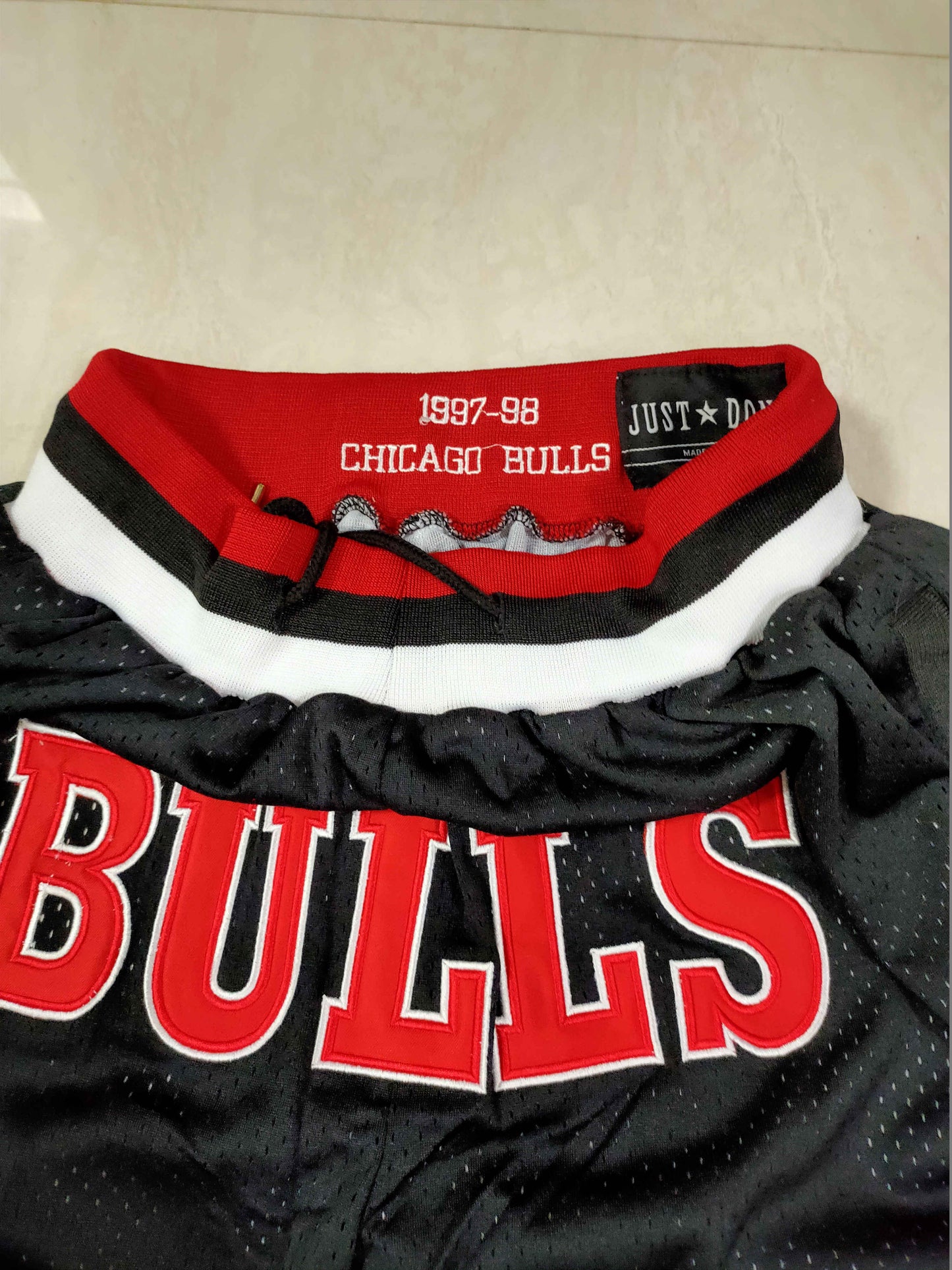 Men's Mitchell & Ness Authentic CHICAGO BULLS 1997-98 Game Shorts