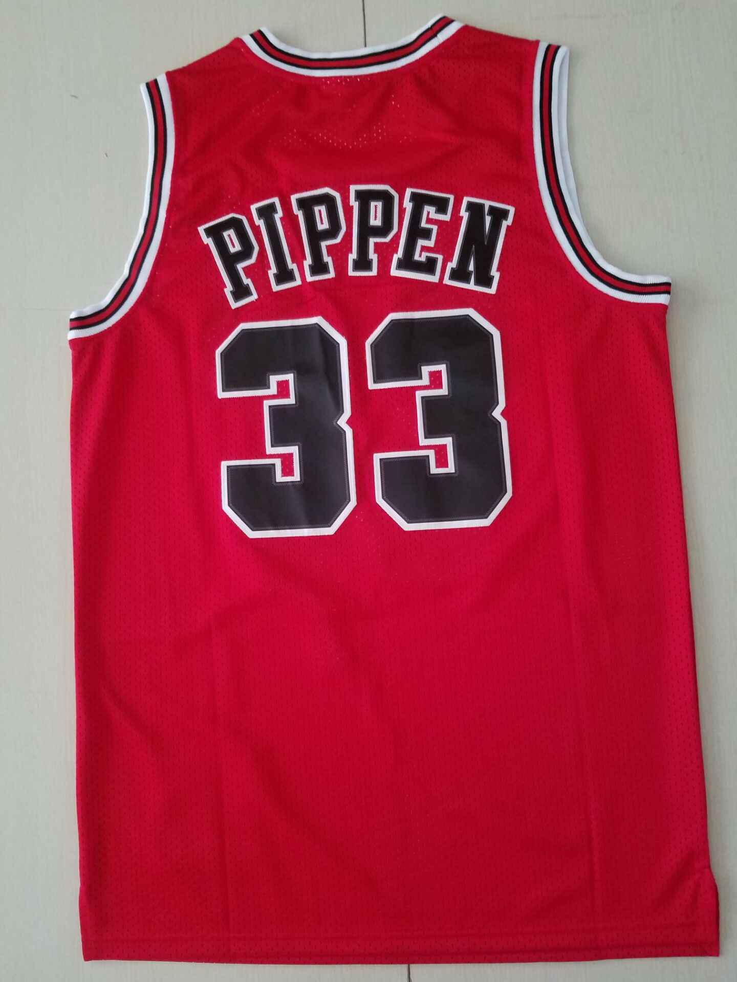 Men's Chicago Bulls Scottie Pippen Red 1997-98 Hardwood Classics Swingman Jersey