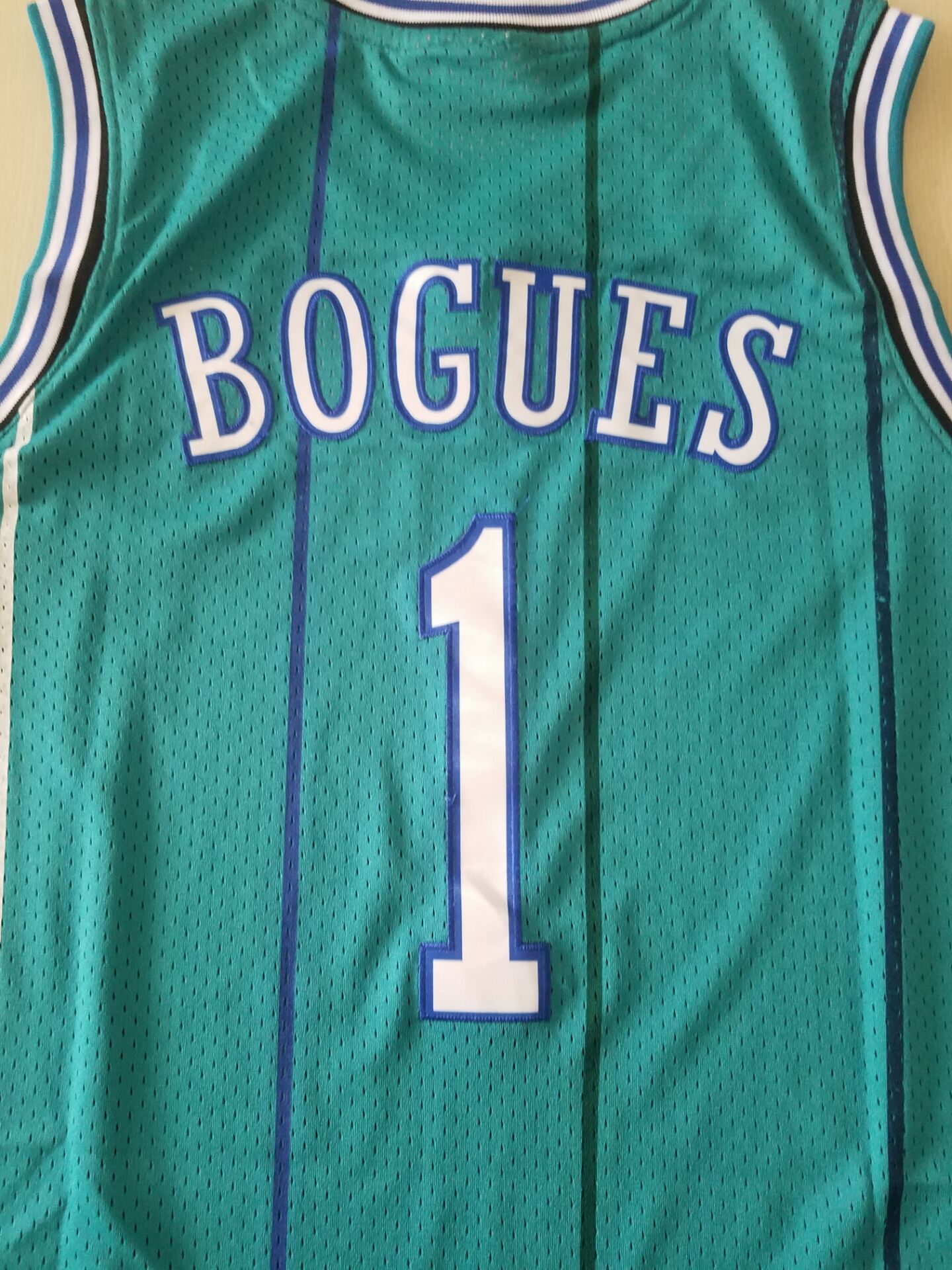 Men's Charlotte Hornets Muggsy Bogues 1992-93 Hardwood Classics Swingman Jersey