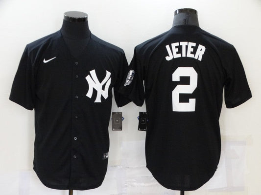 Men's New York Yankees Derek Jeter #2 Black Replica Baseball Jersey